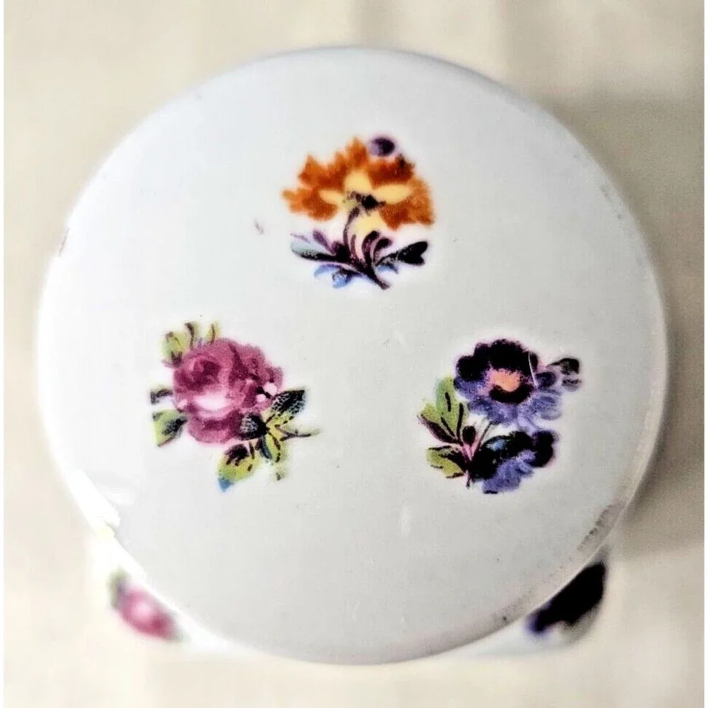 Vintage Vanity 8 Oz Porcelain Jar Colorful Floral on White w/ Lid (read)